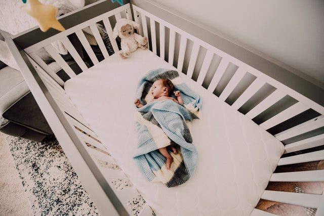 How to Decorate Your First Baby’s bedroom