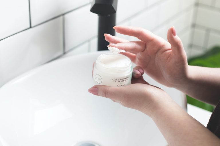 e.l.f. Holy Hydration! Makeup Melting Cleansing Balm – Hydrating & Nourishing