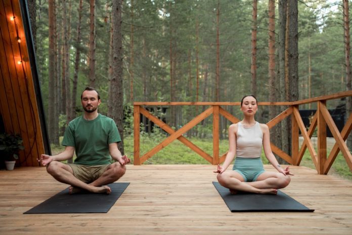 women meditating