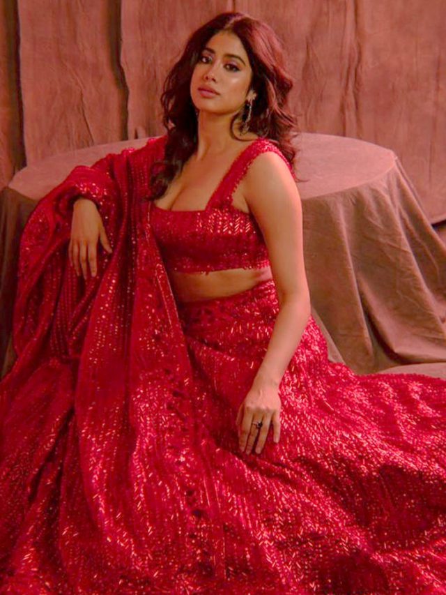 Janhvi-Kapoor-red-sequin-manish-malhotra-lehenga