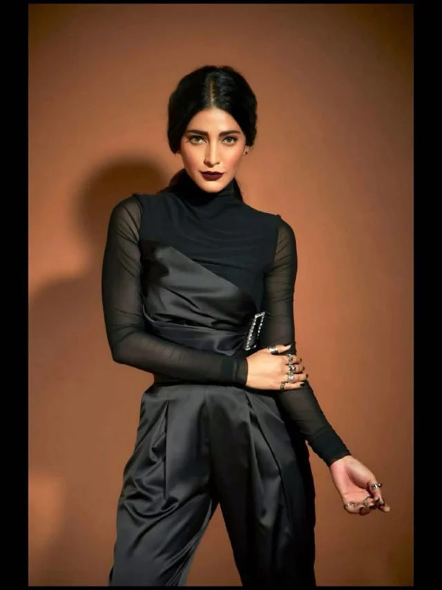 shruti haasan black outfits11