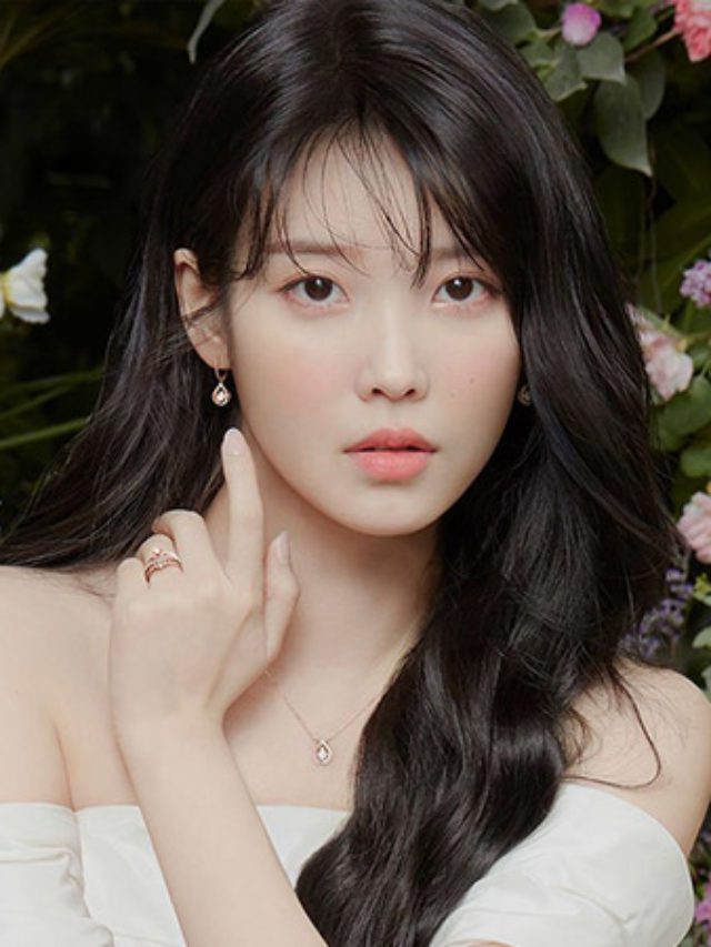 Korean Singer- IU 7